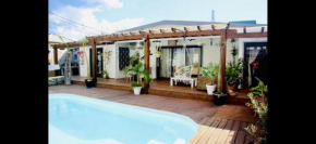Villa with pool close to the sea